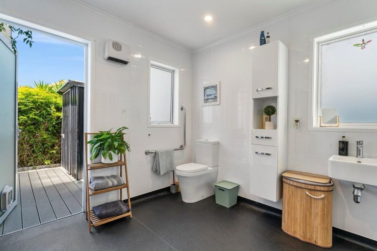 Photo of property in 932a Papamoa Beach Road, Papamoa Beach, Papamoa, 3118