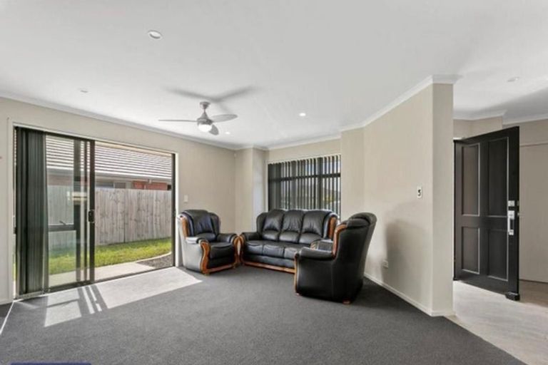 Photo of property in 11 Leet Crescent, Papamoa Beach, Papamoa, 3118