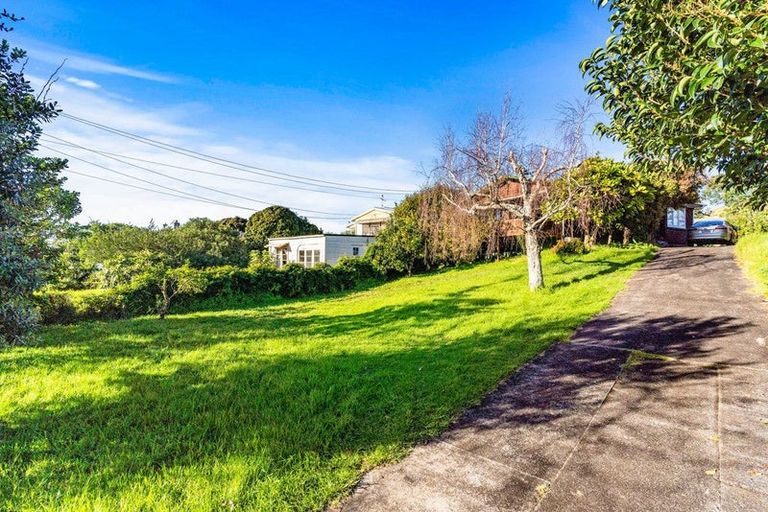 Photo of property in 36 Sullivan Avenue, Mangere Bridge, Auckland, 2022