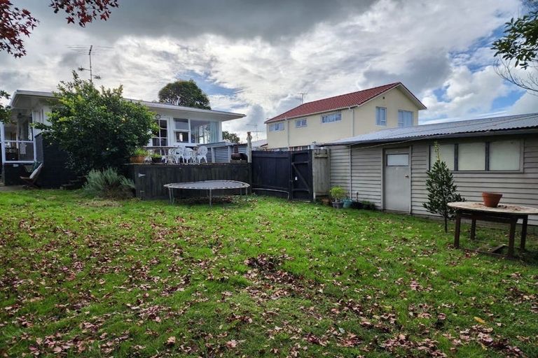 Photo of property in 2/303 Pakuranga Road, Pakuranga Heights, Auckland, 2010