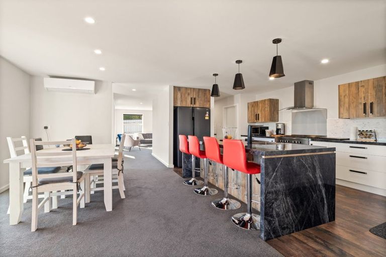 Photo of property in 2 Chatham Street, Waihola, Milton, 9073