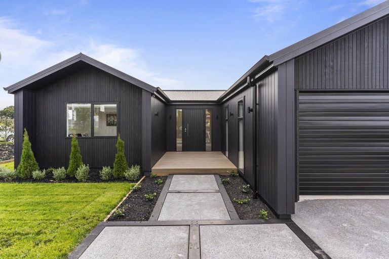 Photo of property in 37 Ridge Drive, Omokoroa, 3114