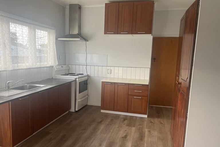 Photo of property in 102 Kolmar Road, Papatoetoe, Auckland, 2025