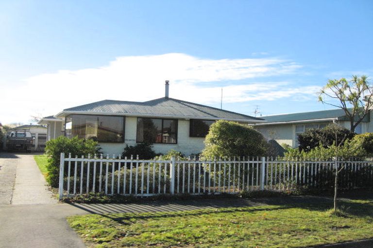 Photo of property in 23 Palmers Road, New Brighton, Christchurch, 8083