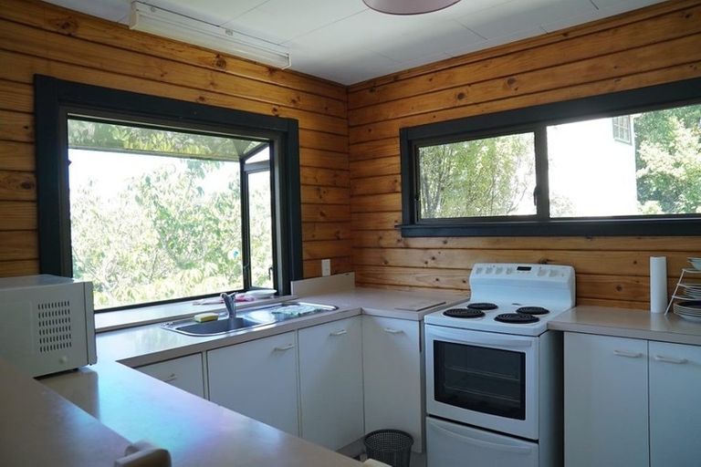 Photo of property in 35 Makara Road, Karori, Wellington, 6012