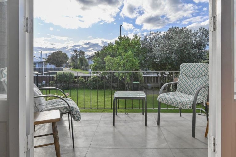 Photo of property in 72a Te Mata Road, Havelock North, 4130