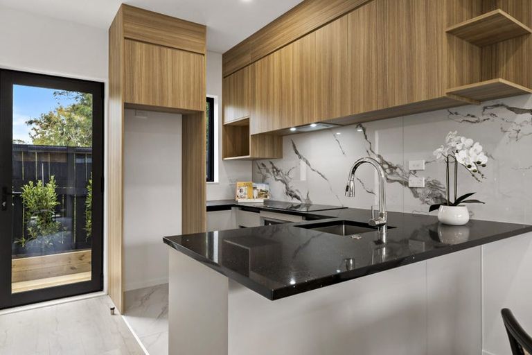 Photo of property in 3/39 Brandon Road, Glen Eden, Auckland, 0602