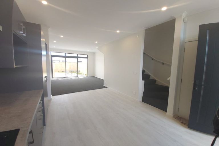 Photo of property in 8 Kauamo Close, Waiwhetu, Lower Hutt, 5010