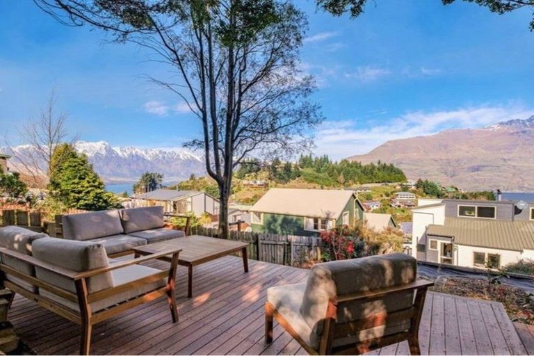 Photo of property in 13b Dart Place, Fernhill, Queenstown, 9300