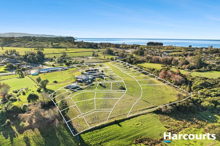 Photo of property in 166 Mapua Drive, Mapua, Upper Moutere, 7173