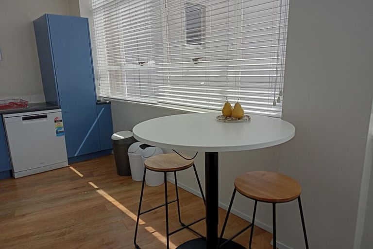 Photo of property in Hume House, 152 The Terrace, Wellington Central, Wellington, 6011