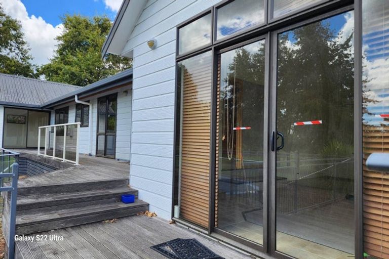 Photo of property in 37 Pitt Road, Runciman, Drury, 2578