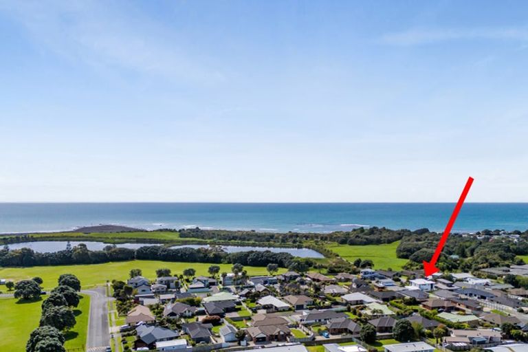 Photo of property in 18 Parkvue Drive, Bell Block, New Plymouth, 4312