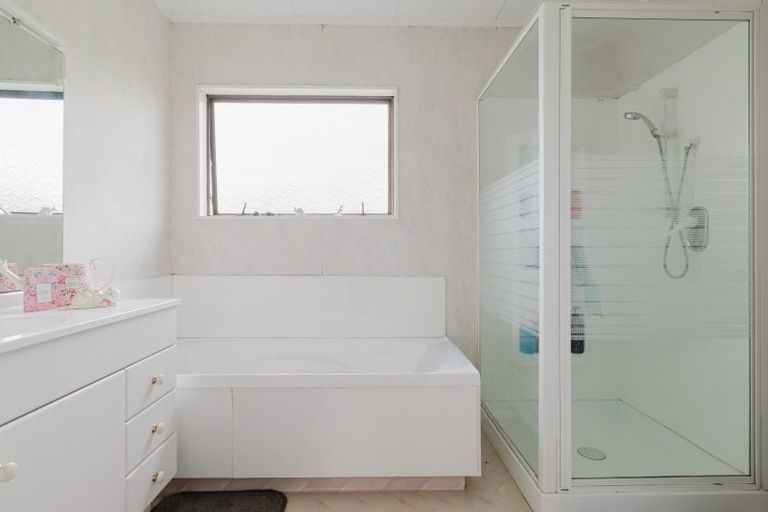 Photo of property in 11 Huxley Street, Pahiatua, 4910