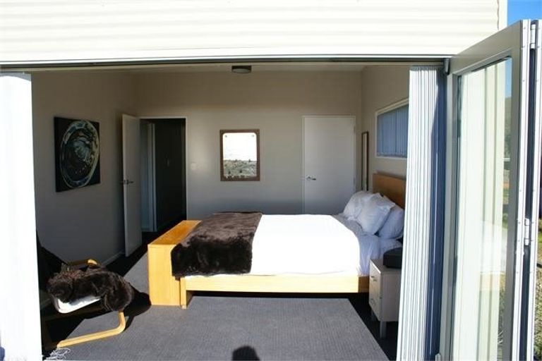 Photo of property in 5 Estuary Street, Makara Beach, 6972