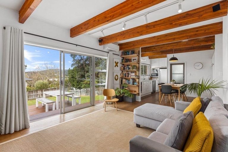 Photo of property in 5 Kotinga Avenue, Glen Eden, Auckland, 0602