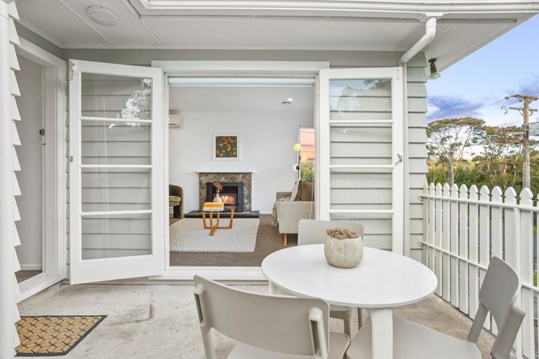 Photo of property in 1 Sussex Terrace, Riverhead, 0820