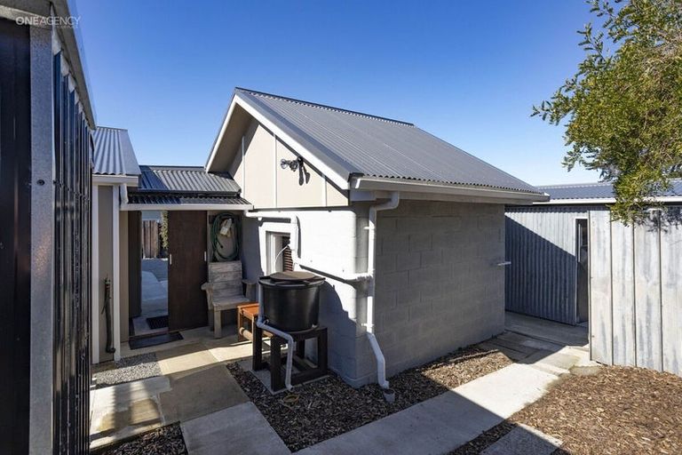 Photo of property in 2/6 Drake Street, New Brighton, Christchurch, 8061