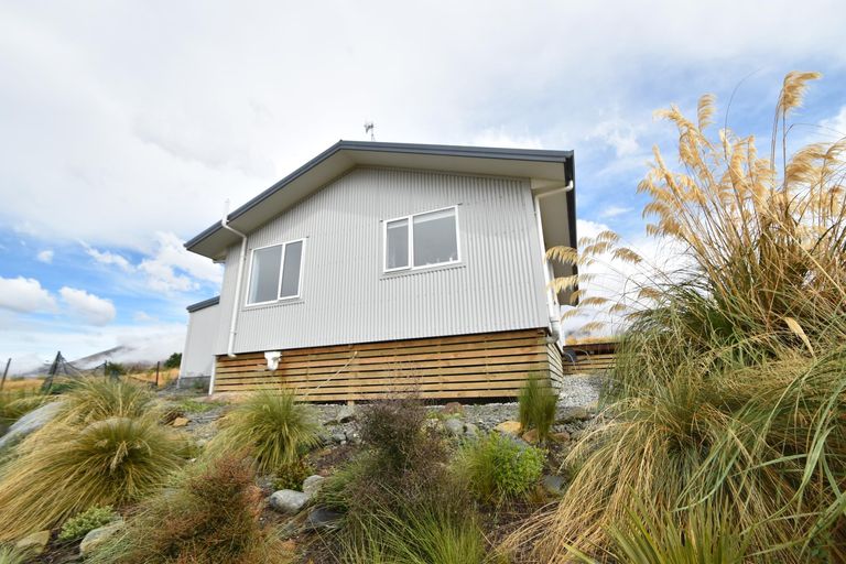 Photo of property in 51 Ohau Drive, Lake Ohau, Twizel, 9412