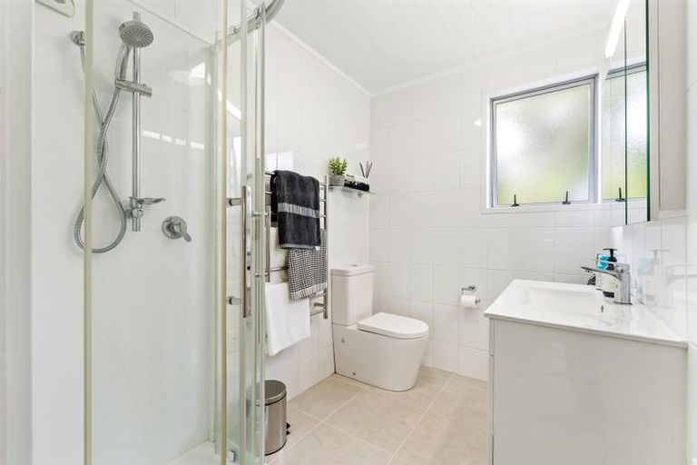 Photo of property in 70 Omaha Drive, Omaha, 0986