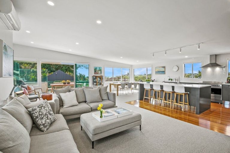 Photo of property in 17b Shearer Drive, Oakura, 4314