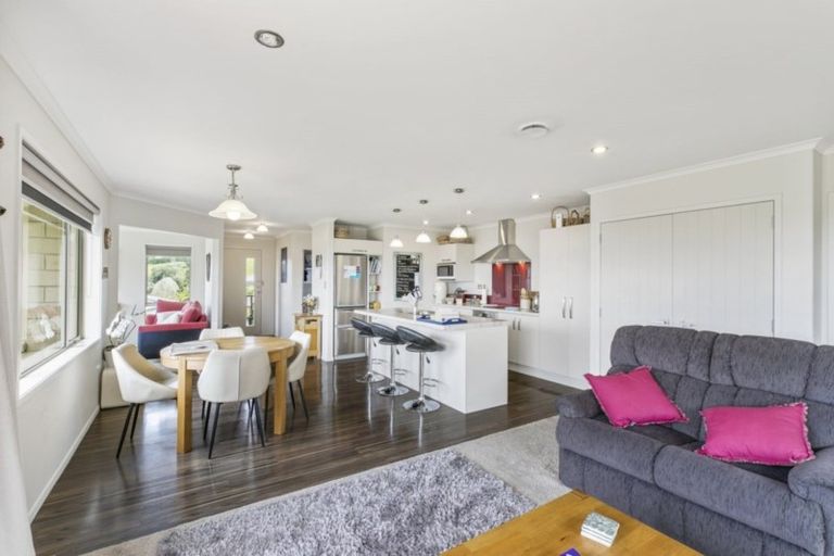 Photo of property in 39 Utopia Park Heights, Welcome Bay, Tauranga, 3112