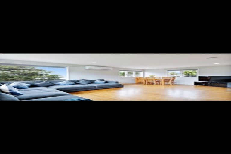 Photo of property in 23 Patts Avenue, Glendene, Auckland, 0602