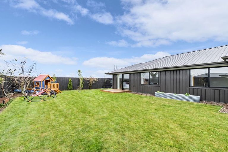 Photo of property in 43 Chris Drive, Rolleston, 7614