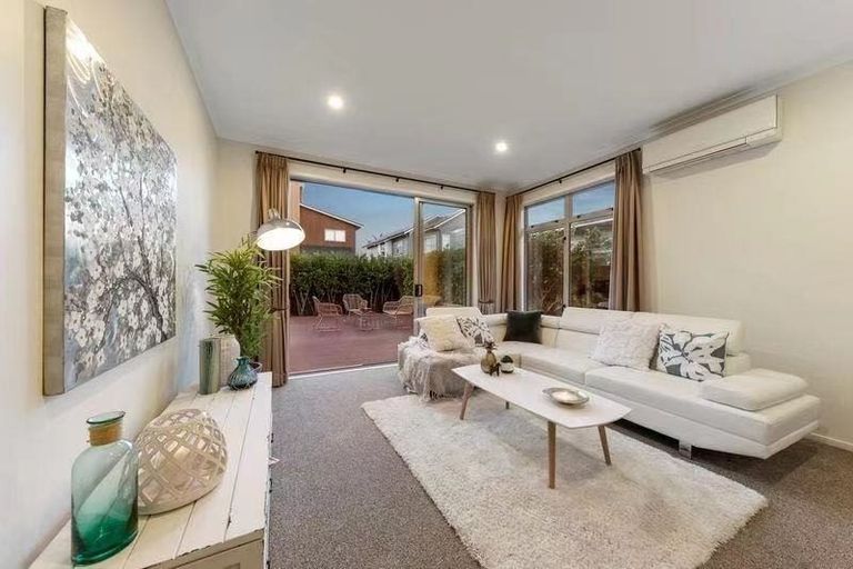 Photo of property in 4 Gipsy Moth Street, Hobsonville, Auckland, 0616