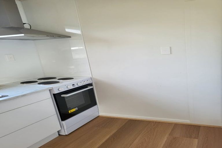 Photo of property in 38 Riverpark Crescent, Henderson, Auckland, 0610