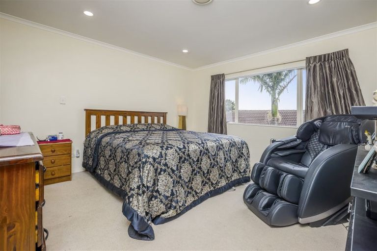 Photo of property in 2 Dunaff Place, Flat Bush, Auckland, 2019