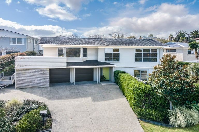 Photo of property in 62 Evelyn Road, Cockle Bay, Auckland, 2014
