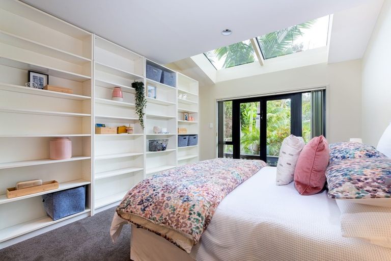 Photo of property in 2/73a Park Rise, Campbells Bay, Auckland, 0630