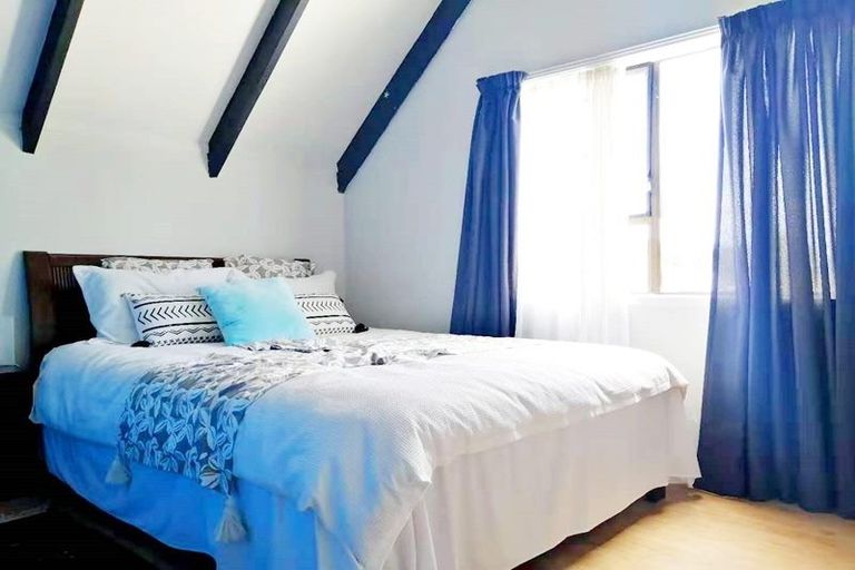 Photo of property in 17 Hurstbourn Priors, Goodwood Heights, Auckland, 2105