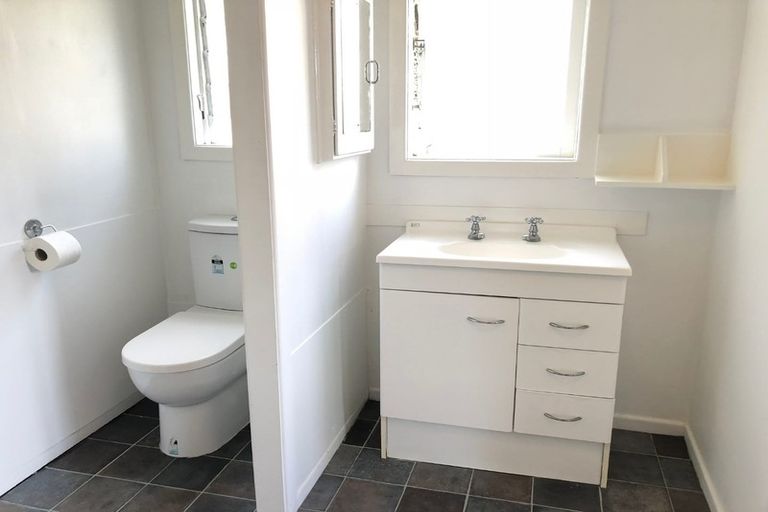 Photo of property in 2/12 Strong Street, St Johns, Auckland, 1072