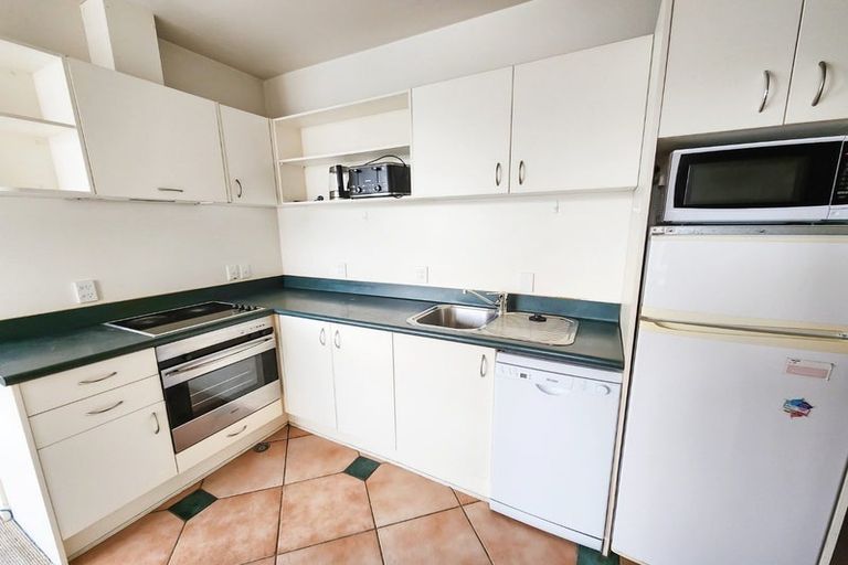 Photo of property in Terrace Tower Apartments, 10d/126 The Terrace, Wellington Central, Wellington, 6011