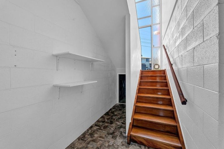 Photo of property in 15a Crownhill Street, Spotswood, New Plymouth, 4310