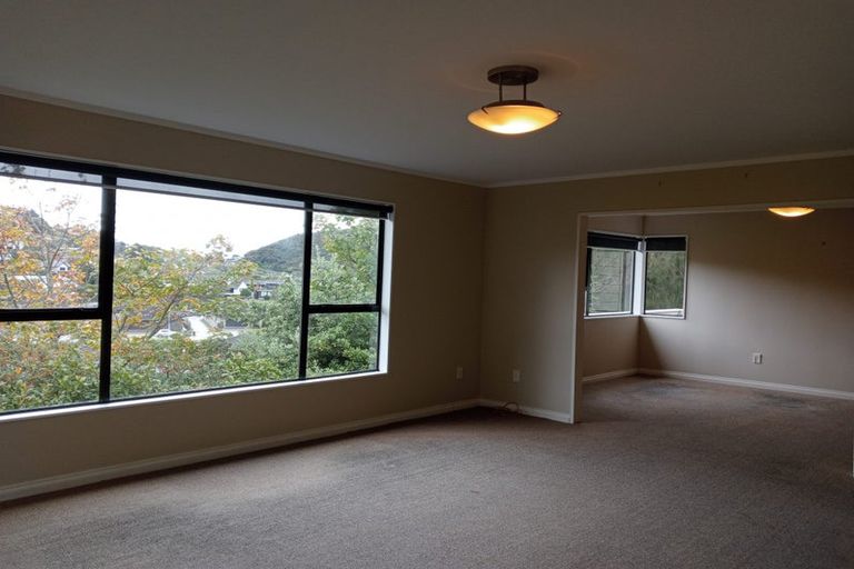 Photo of property in 32b Sailmaker Close, Whitby, Porirua, 5024