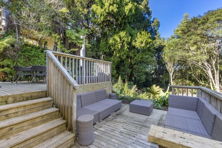 Photo of property in 804 West Coast Road, Oratia, Auckland, 0604