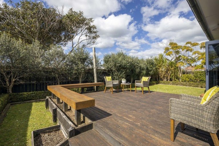 Photo of property in 11 Waimea Street, Westown, New Plymouth, 4310