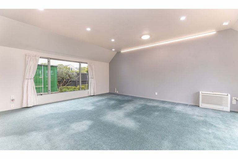 Photo of property in 28 Brockworth Place, Riccarton, Christchurch, 8011