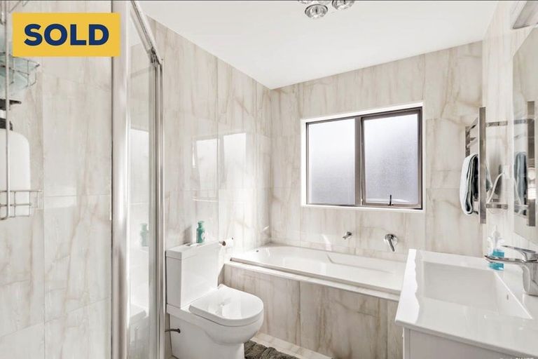 Photo of property in 234 Sturges Road, Henderson, Auckland, 0612