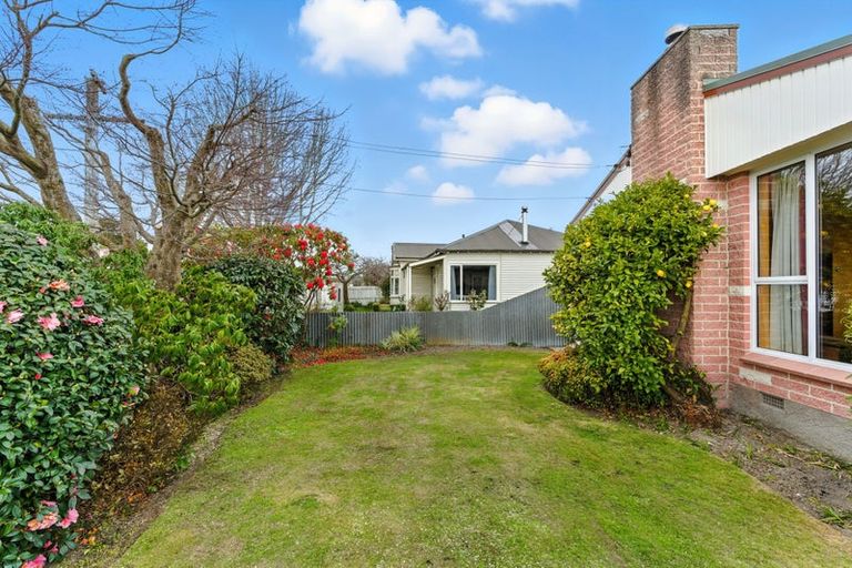 Photo of property in 70 Daniels Road, Redwood, Christchurch, 8051