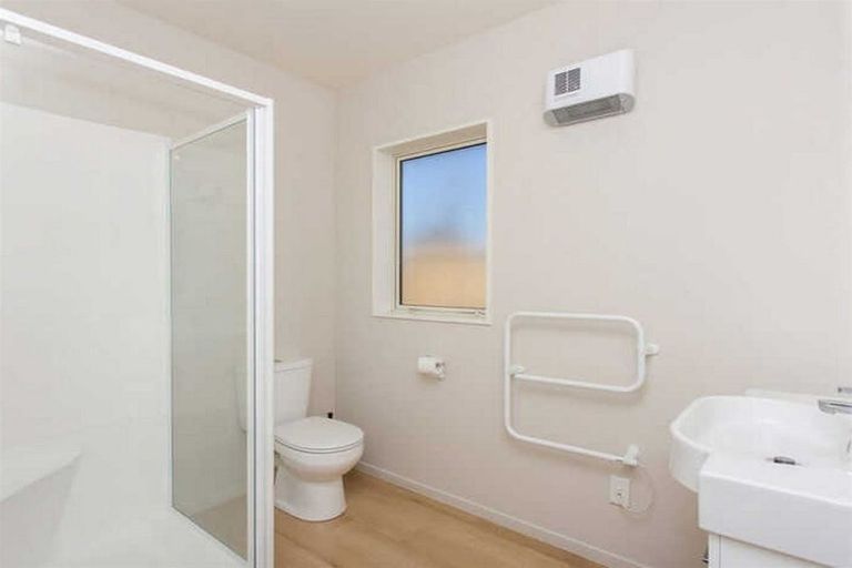 Photo of property in 16 Saint Florian Place, Woolston, Christchurch, 8062