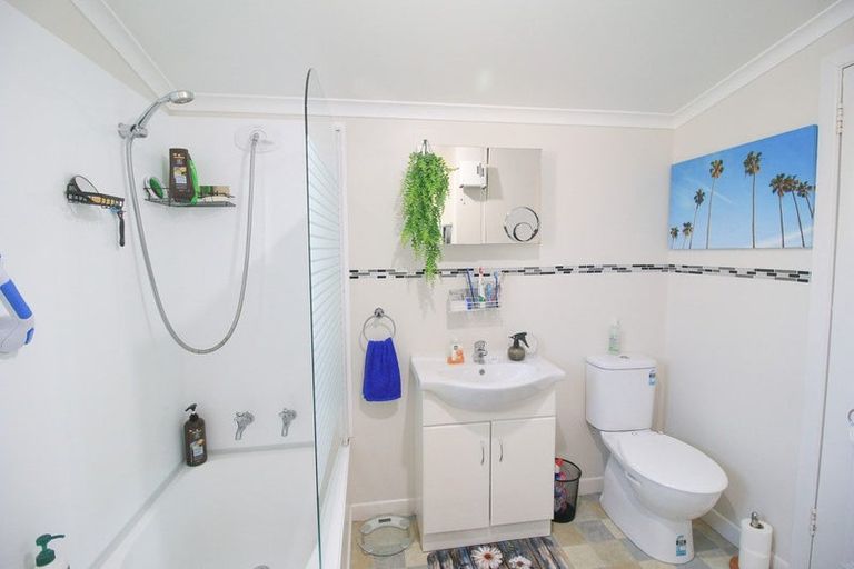 Photo of property in 36 Mcdougall Street, Bluff, 9814