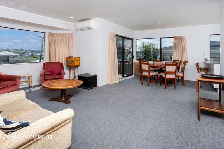 Photo of property in 1/12 Anne Road, Hillcrest, Auckland, 0627