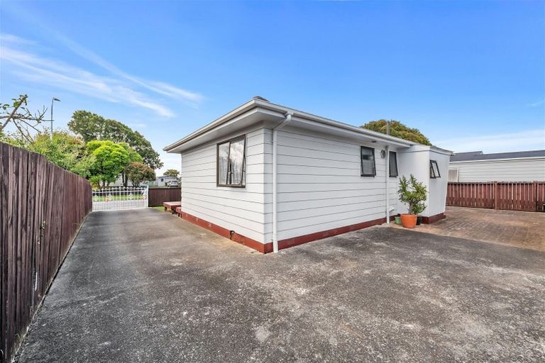 Photo of property in 5 Burundi Avenue, Clendon Park, Auckland, 2103
