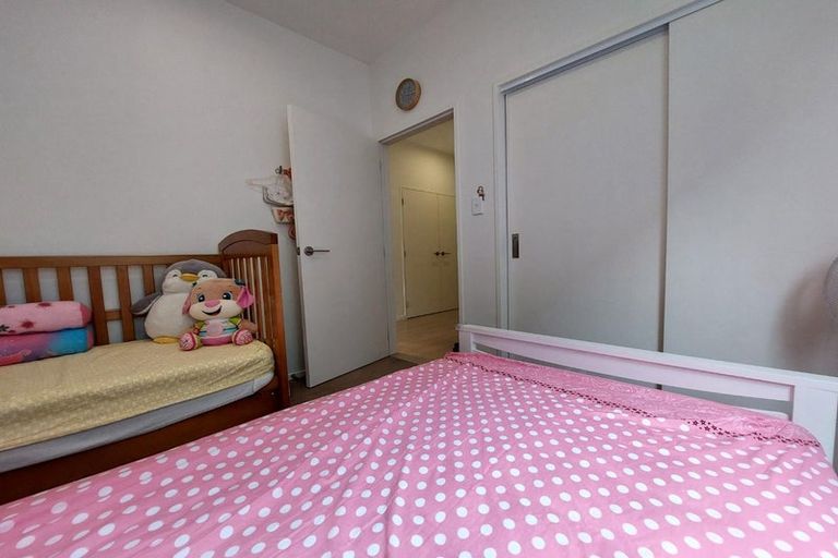 Photo of property in 130 Tarapuka Road, Westgate, Auckland, 0814