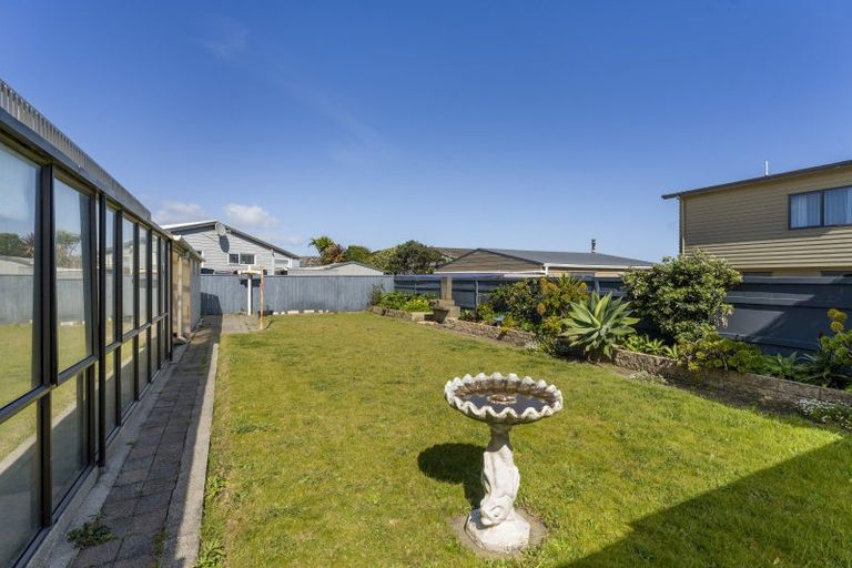 Photo of property in 3 Scott Avenue, Otaki Beach, Otaki, 5512