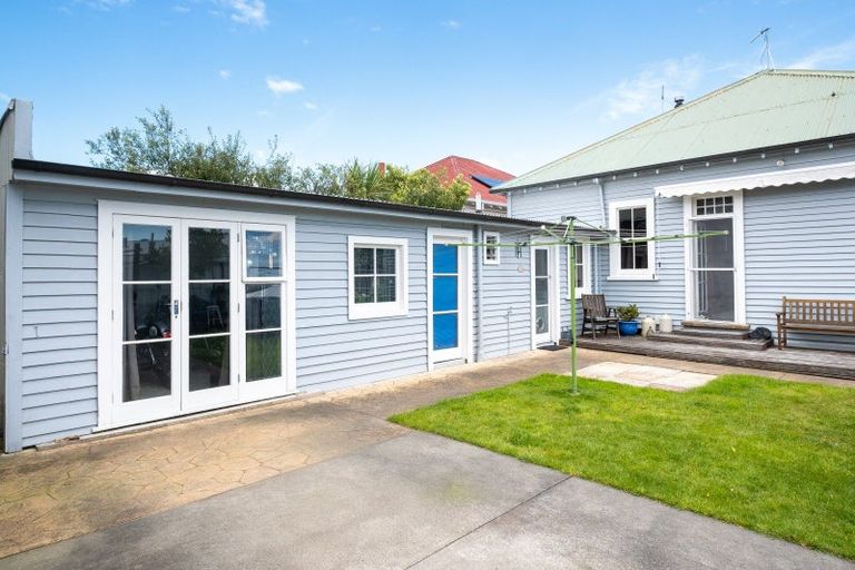 Photo of property in 39 Nelson Crescent, Napier South, Napier, 4110
